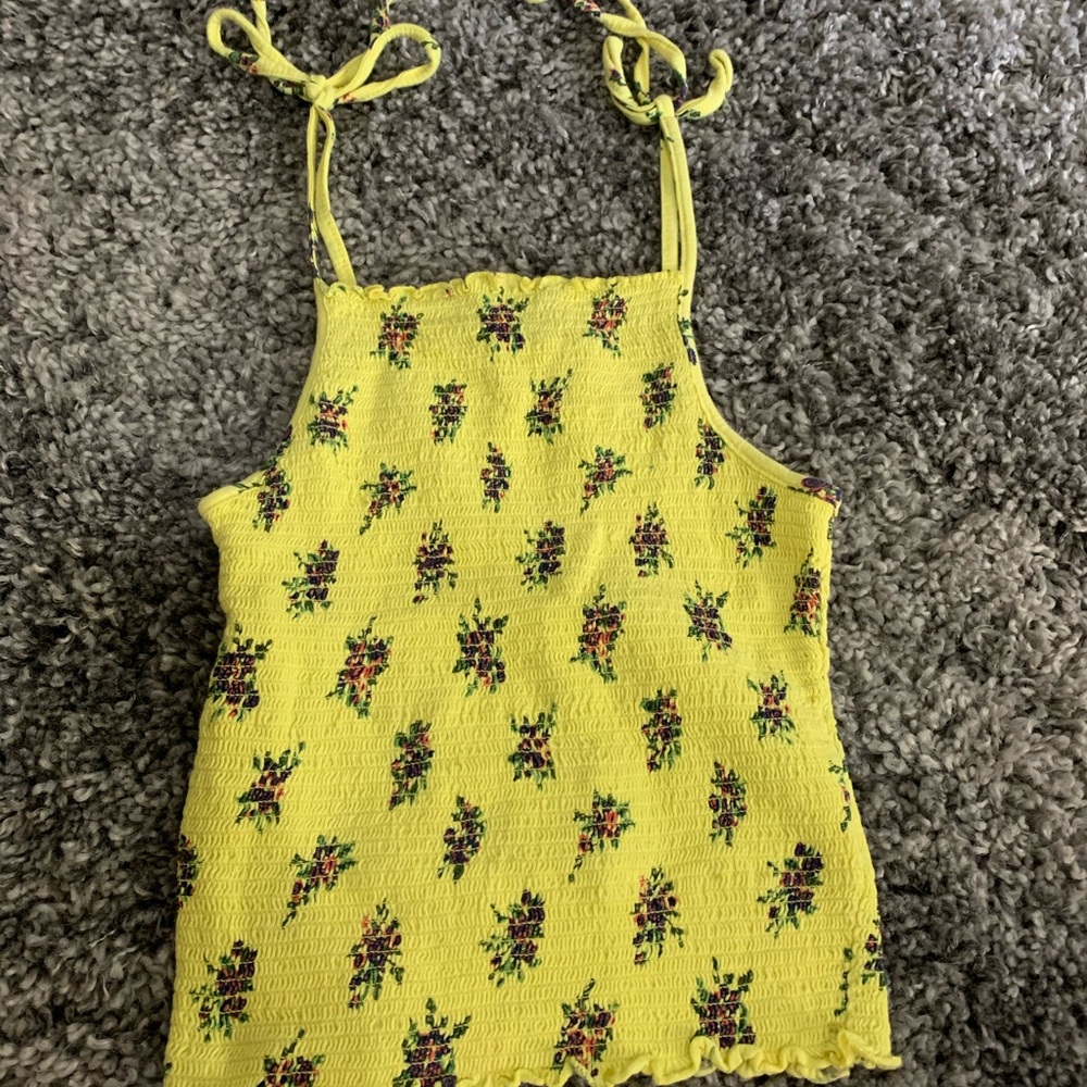 🦋(3/$15) PRIMARK tie floral yellow tank top